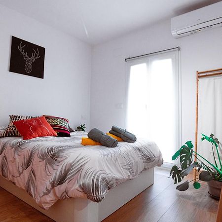 Edomus Feria Y Flamenco Apartment Севиля Екстериор снимка